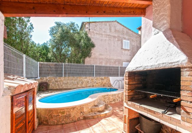 Ferienhaus in Santa Margalida - Casa con piscina, jardín y licencia vacacional 